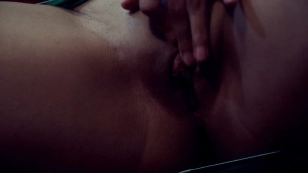 Ненетл Аврил демонстрирует мастурбацию как шлюха во время секса ХХХ соло
